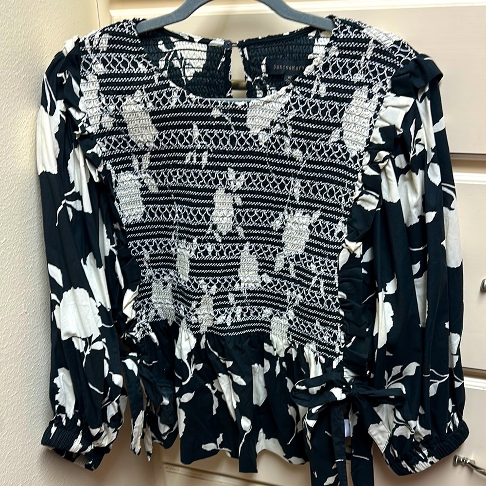 Dance & Marvel from Vici Black and cream Women's Top
